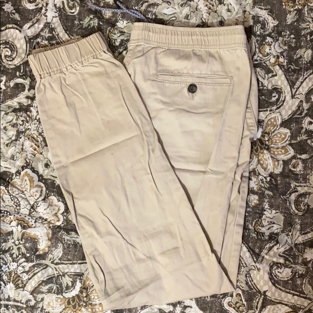 AEROPOSTALE JOGGER  LIKE NEW